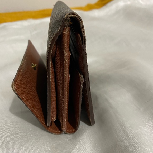 Louis Vuitton Small Wallet - Picture 8 of 9